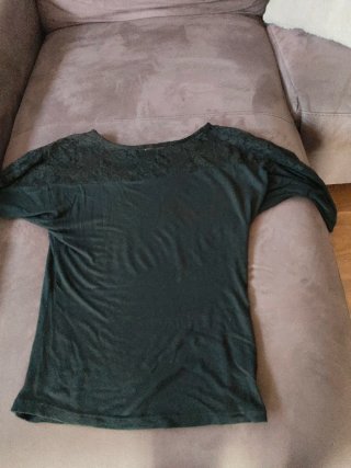Camiseta negra manga corta encaje
