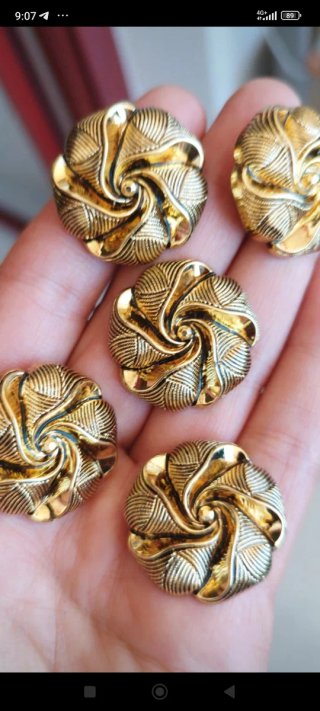 1 Bottone dorato con design a spirale 2,8 cm