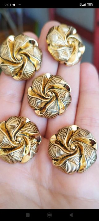 1 Bottone dorato con design a spirale 2,8 cm