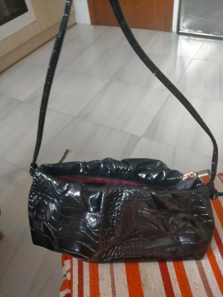 Bolso Negro Charol Mujer