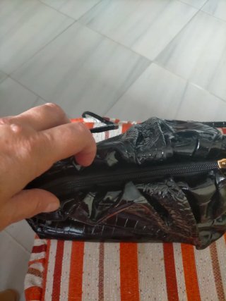 Bolso Negro Charol Mujer