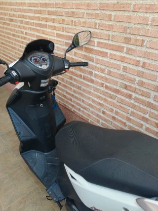 Kymco Agility City 125 Scooter