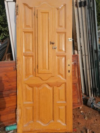 Puerta de pino