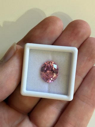 Fluorite rosa taglio Ovale 6.00 ct
