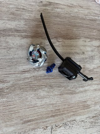 BeyBlade X COBALT DRAGOON con lanzador