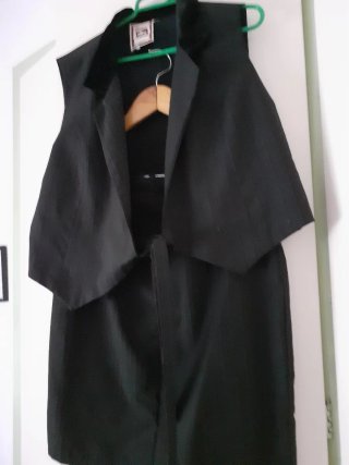 Falda y Chaleco Negro Talla M