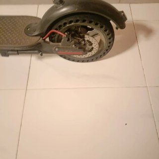 Patinete eléctrico en buen estado
