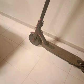 Patinete eléctrico en buen estado