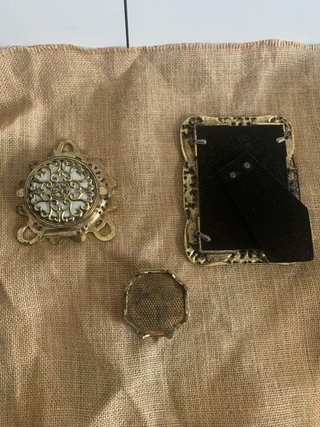 Reloj, joyero y marco decorativo