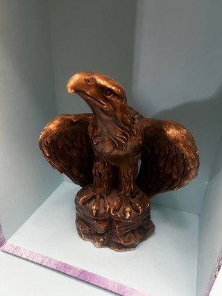 Figura águila escayola color madera
