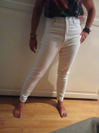 Conjunto: Bodie Estampado y Pantalón Blanco