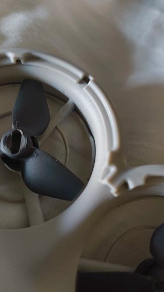 DJI Neo + DJI Controller 3 + 5 Baterías + Extras