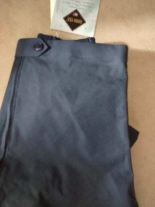 Cubrepantalón impermeable talla M nuevo pantenon p