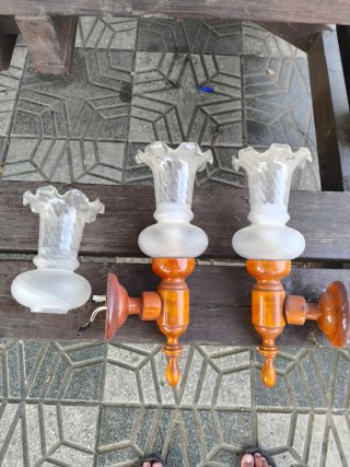 Lámparas de pared de madera y cristal
