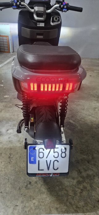Moto Eléctrica Ecooter E5 Gris/Negra