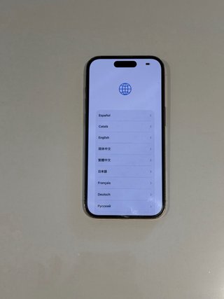 iPhone 14 Pro in oro, in ottime condizioni