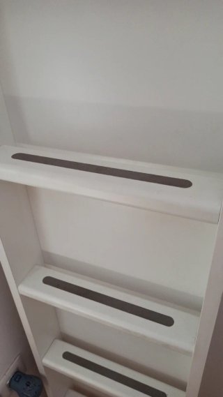 Cama alta infantil IKEA con escritorio