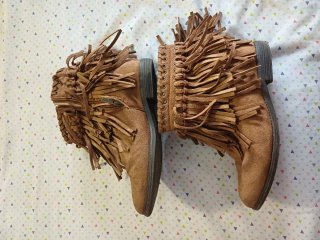 Botines marrones con flecos