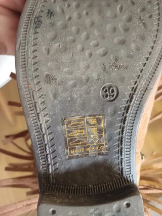 Botines marrones con flecos