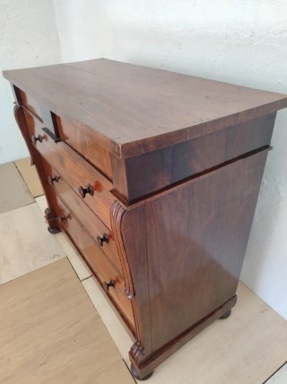 Cómoda inglesa siglo XIX