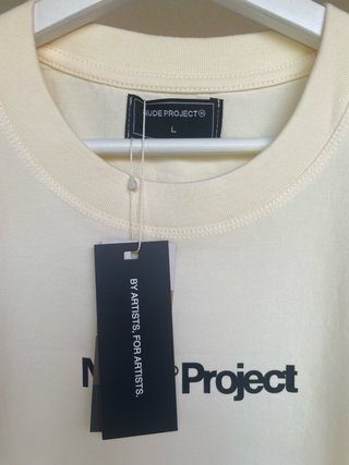 T-shirt Nude Project