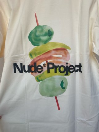 T-shirt Nude Project