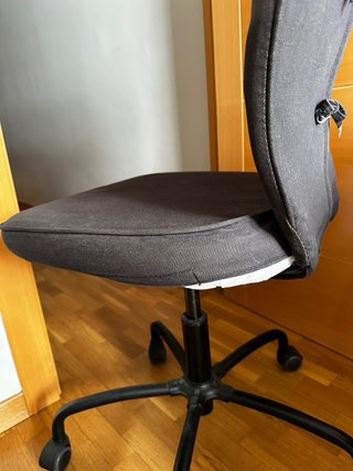 Silla de oficina con ruedas