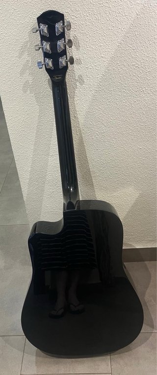 Guitarra Fender Squier SA-105CE Negra