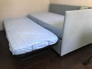 Divano letto Oggioni color carta da zucchero