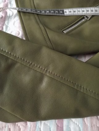 Chaqueta biker verde militar Primark Talla S