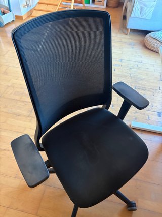 Silla de oficina negra