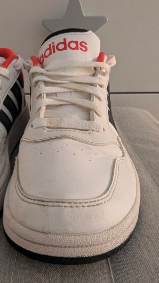 Zapatillas Adidas Blancas y Rojas