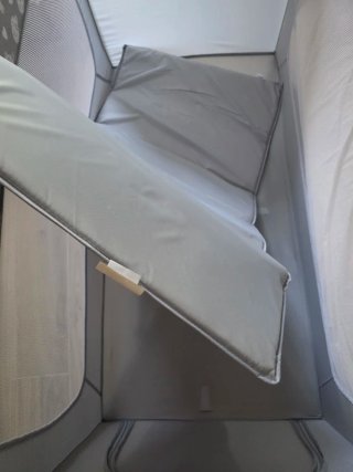 Cuna de viaje Hauck con cambiador