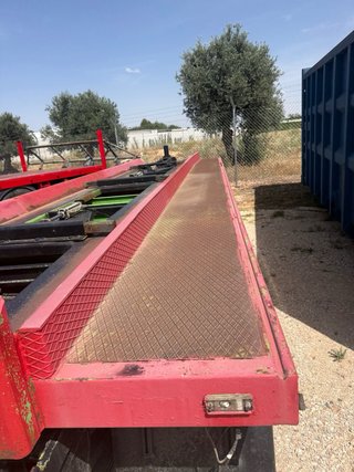 Remolque portacontenedores