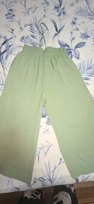 Pantalón culotte verde Stradivarius