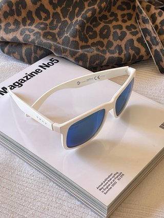 Gafas de sol blancas efecto espejo
