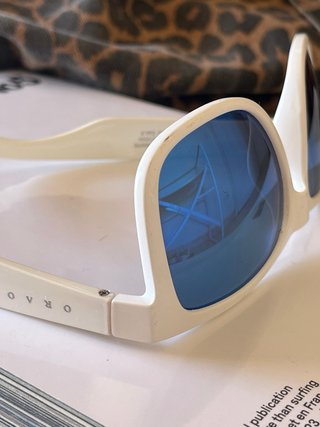 Gafas de sol blancas efecto espejo