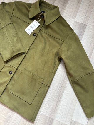 Chaqueta Zara ante verde Talla XS