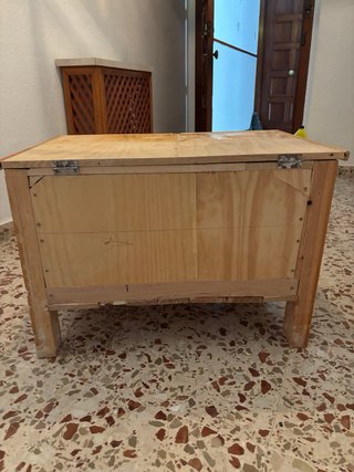 Arca de madera rústica