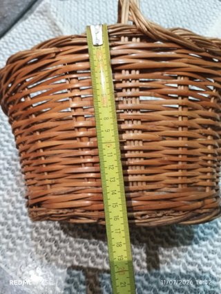Cesta de mimbre antigua muy fuerte