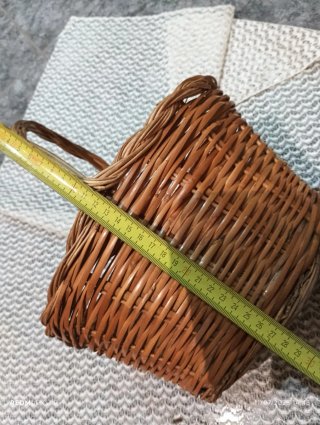 Cesta de mimbre antigua muy fuerte