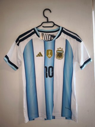 Maglietta e pantaloncini  Lionel Messi  12/14 anni
