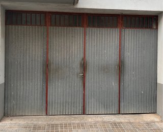 Puerta metálica