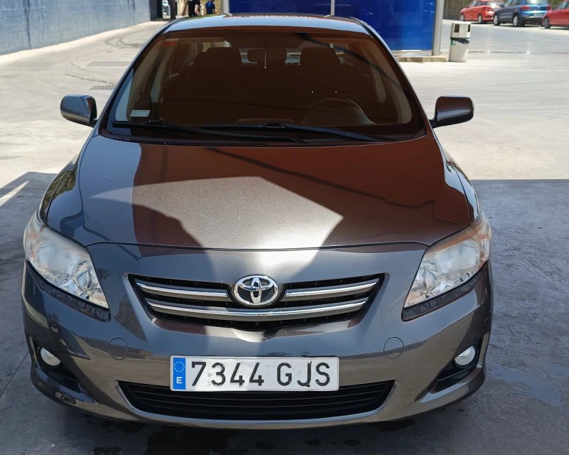 Toyota Auris 2.0 D-4D Luna 3p / 5p 2008
