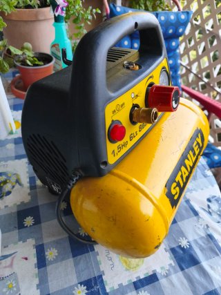 Compresor Stanley 1,5Hp 6Lt 8Bar