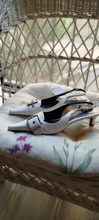 Zapatos destalonados Mango blancos