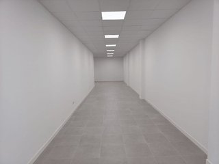 Local comercial en alquiler en Centre en Hospitalet de Llobregat, L´