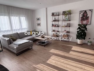 Piso en venta en Eixample Nord – La Devesa en Girona