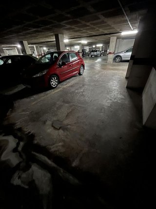 Garaje en alquiler en Eixample Nord – La Devesa en Girona