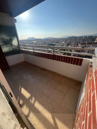 Piso en venta en Juan XXIII en Alicante